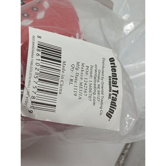 Plastic Tablecloth Roll Art Sewing, Party Supplies Paisley Design NOS - Picture 2 of 5